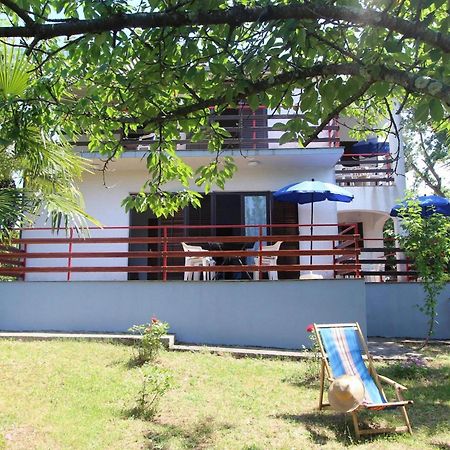 Apartments Brankica Island - Happy Rentals ヴァンタシチ エクステリア 写真