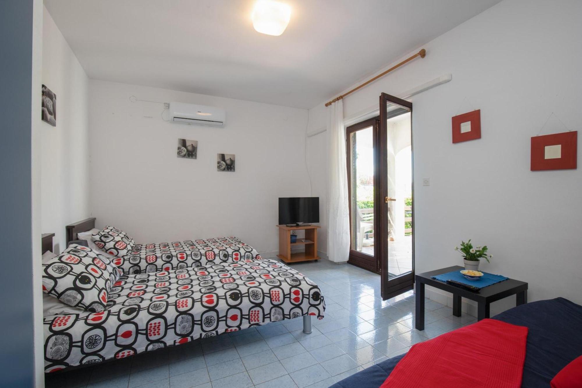 Apartments Brankica Island - Happy Rentals ヴァンタシチ エクステリア 写真