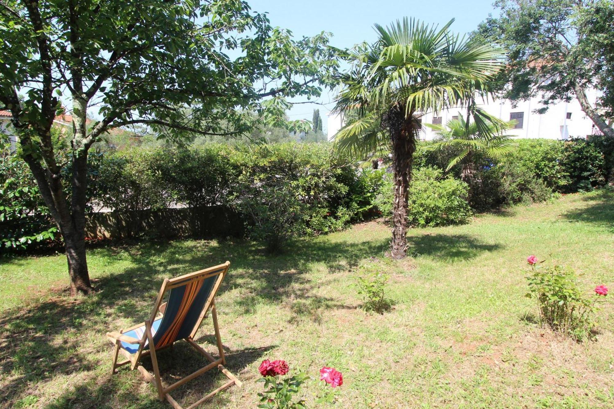 Apartments Brankica Island - Happy Rentals ヴァンタシチ エクステリア 写真