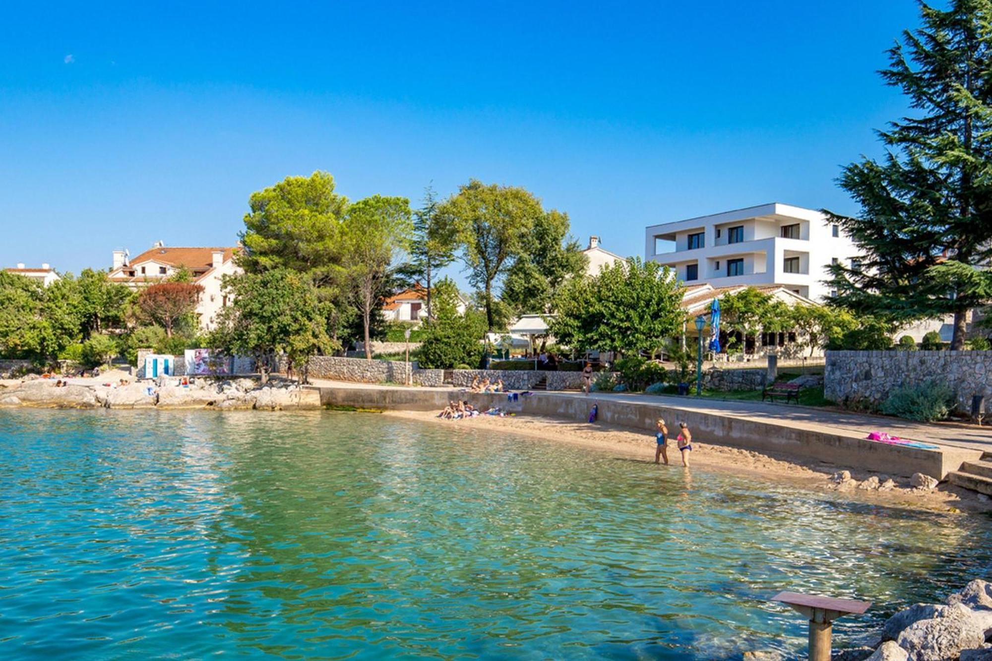 Apartments Brankica Island - Happy Rentals ヴァンタシチ エクステリア 写真